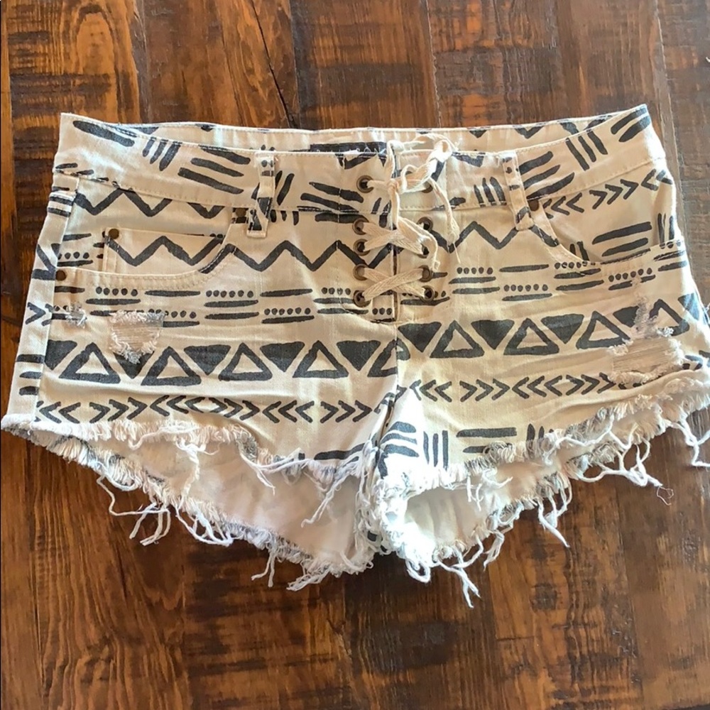 billabong print shorts